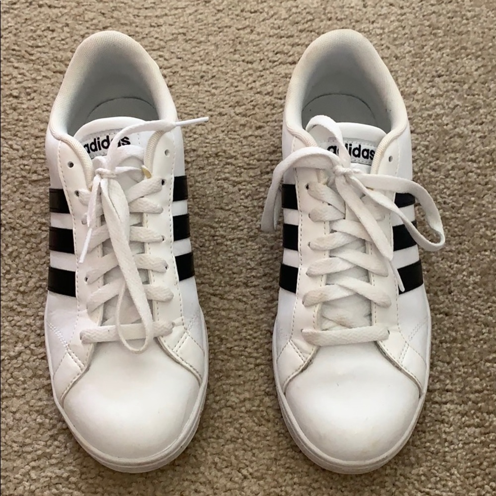 Adidas Sneakers